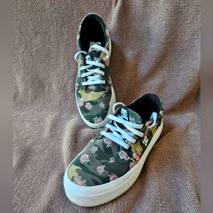 DC sneakers - Camo & Roses